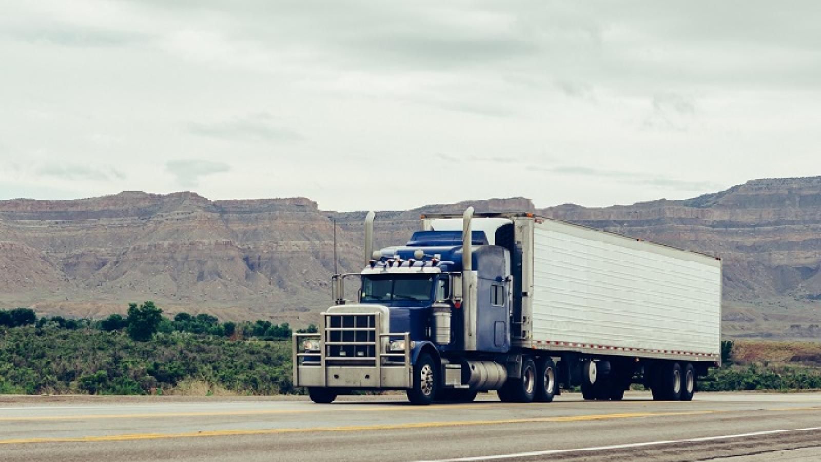 us-truck-driver-pay-to-rise-more-than-normal-in-2019-journal-of